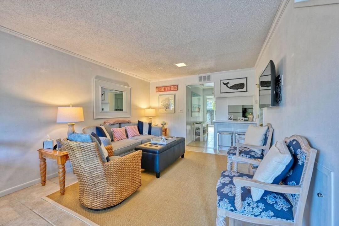 Вилла Ocean Getaway, Near Beach, 8Ppl Миртл-Бич Экстерьер фото